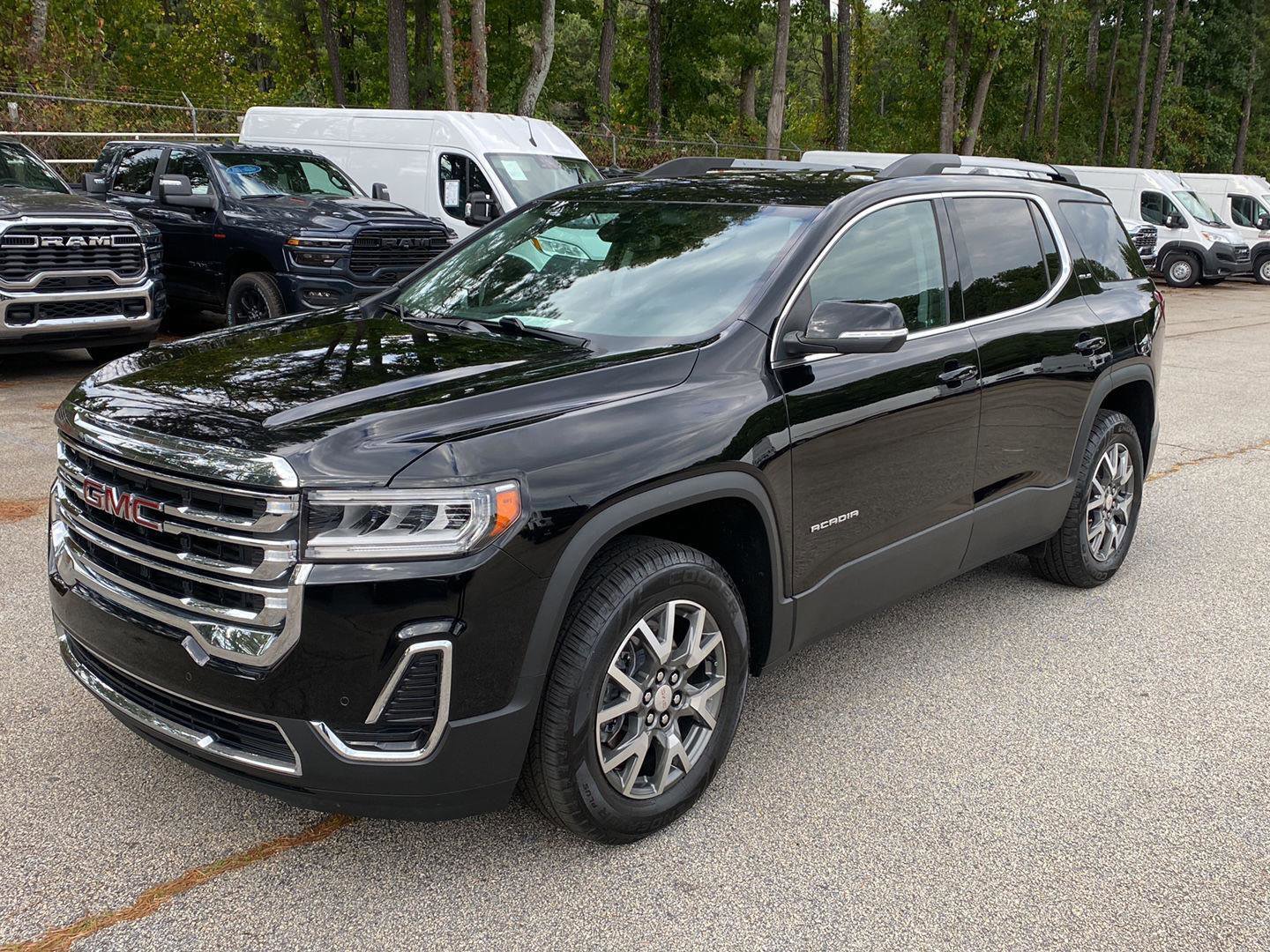 Used 2022 GMC Acadia SLE w/ Driver Convenience Package