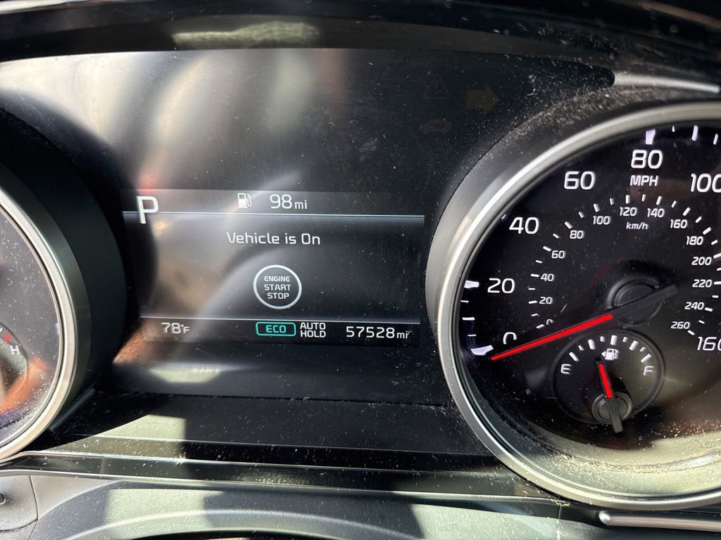 Used 2023 Kia Carnival EX image 7