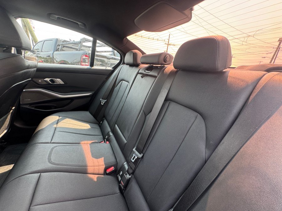 Used 2021 BMW 330i xDrive w/ Driver Assist w/ Premium Package AWD/4WD image 27