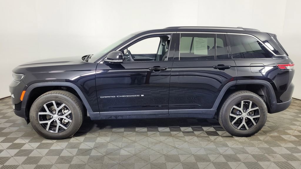 Used 2023 Jeep Grand Cherokee Limited image 5