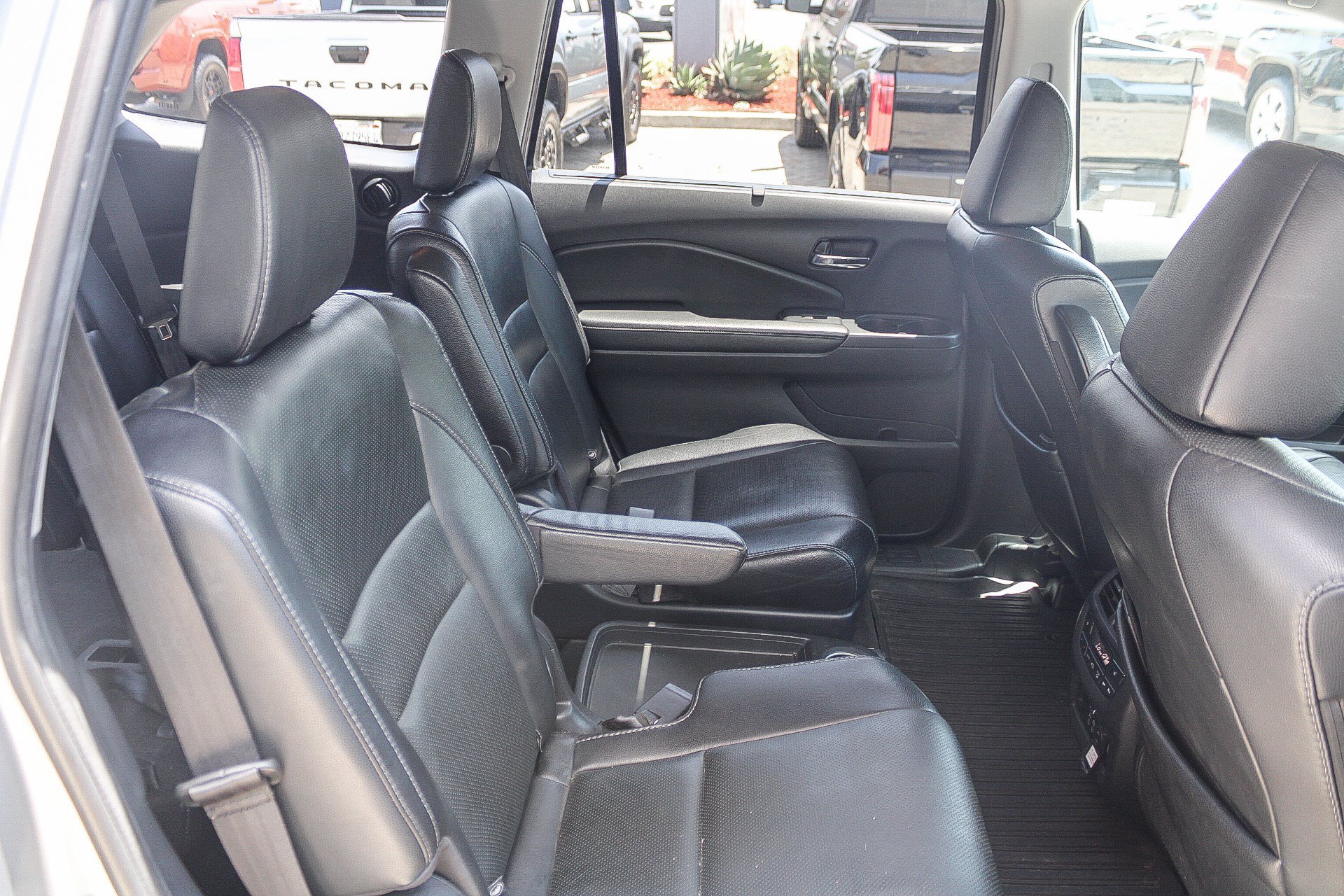 Used 2019 Honda Pilot Elite image 25