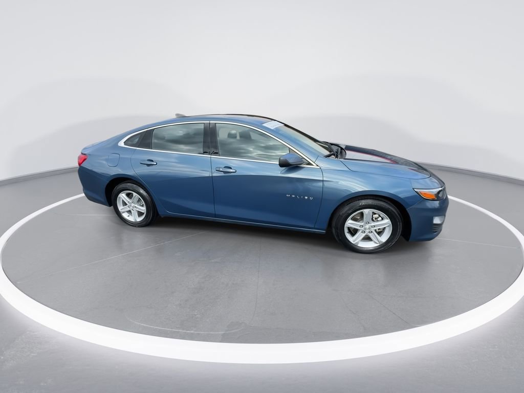 Used 2024 Chevrolet Malibu LS FWD image 2