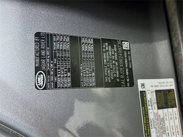 Used 2024 Land Rover Discovery S image 36