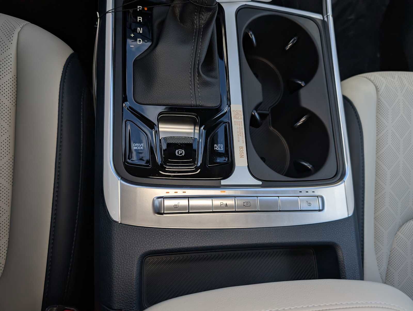 New 2026 Kia Carnival EX FWD image 26