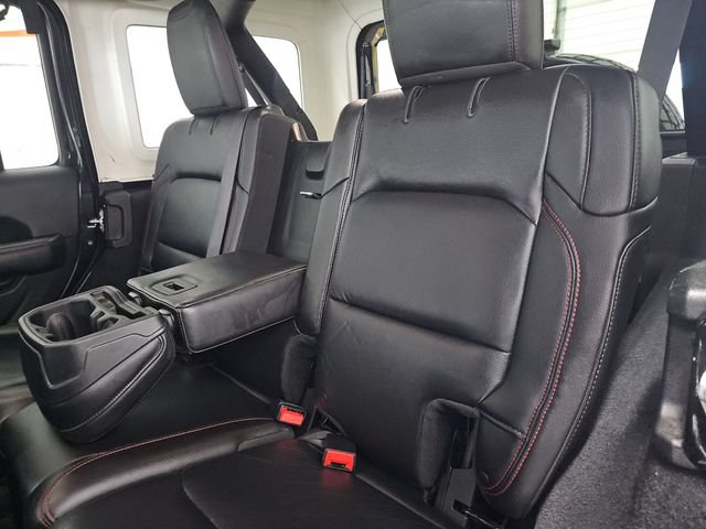Used 2018 Jeep Wrangler Unlimited Rubicon AWD/4WD image 36