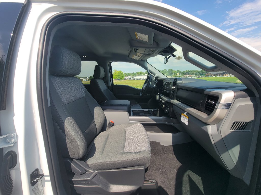 New 2026 Ford F350 XLT w/ 360-Degree Camera Package image 37