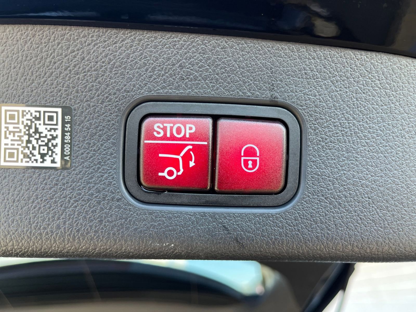 Used 2024 Mercedes-Benz GLC 300 GLC 300 image 23