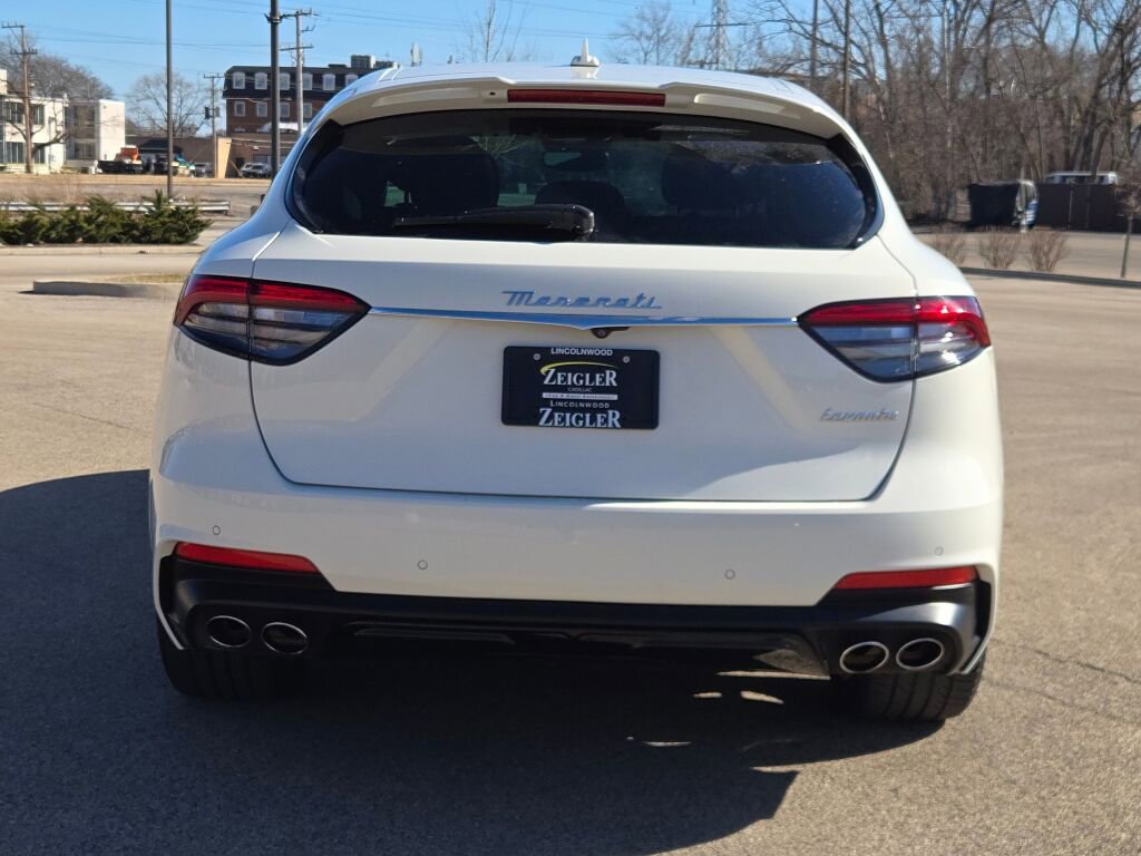 Used 2023 Maserati Levante Modena AWD/4WD image 15