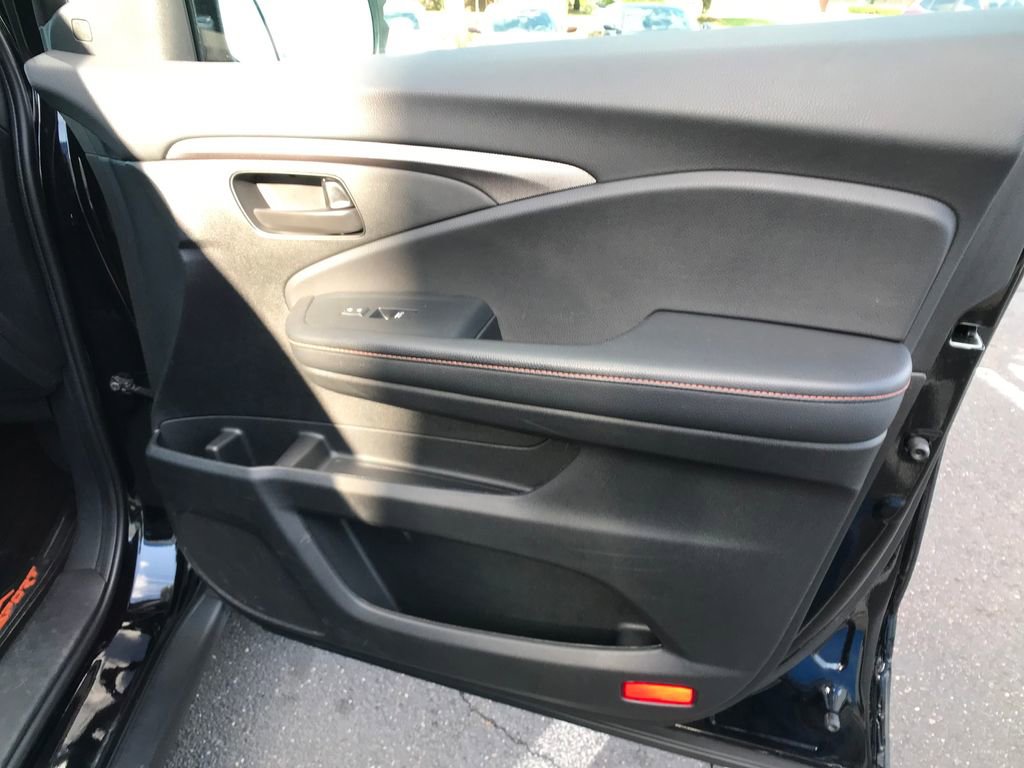 Certified 2023 Honda Passport TrailSport image 34