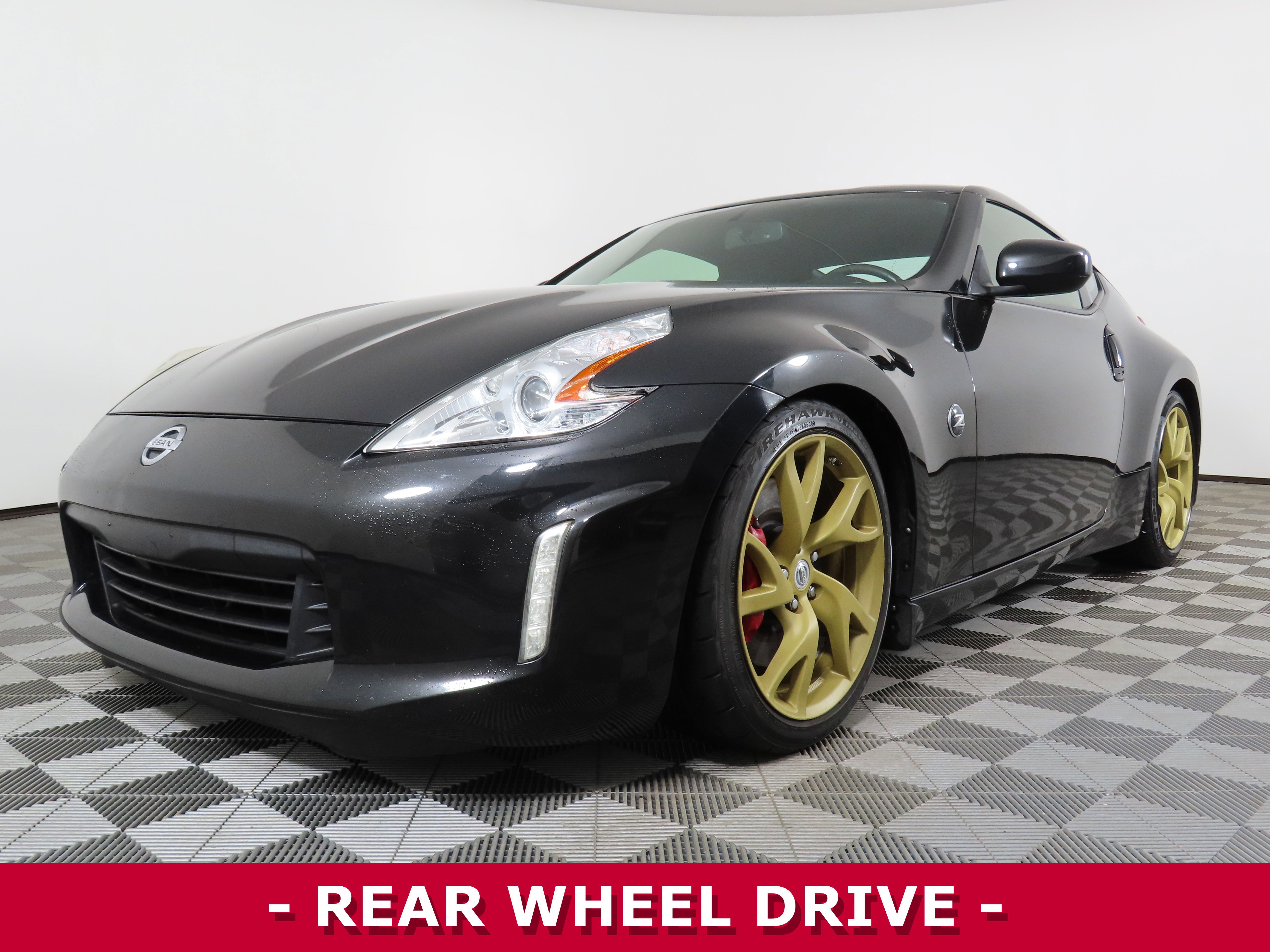 Used 2017 Nissan 370Z w/ Sport Package image 3