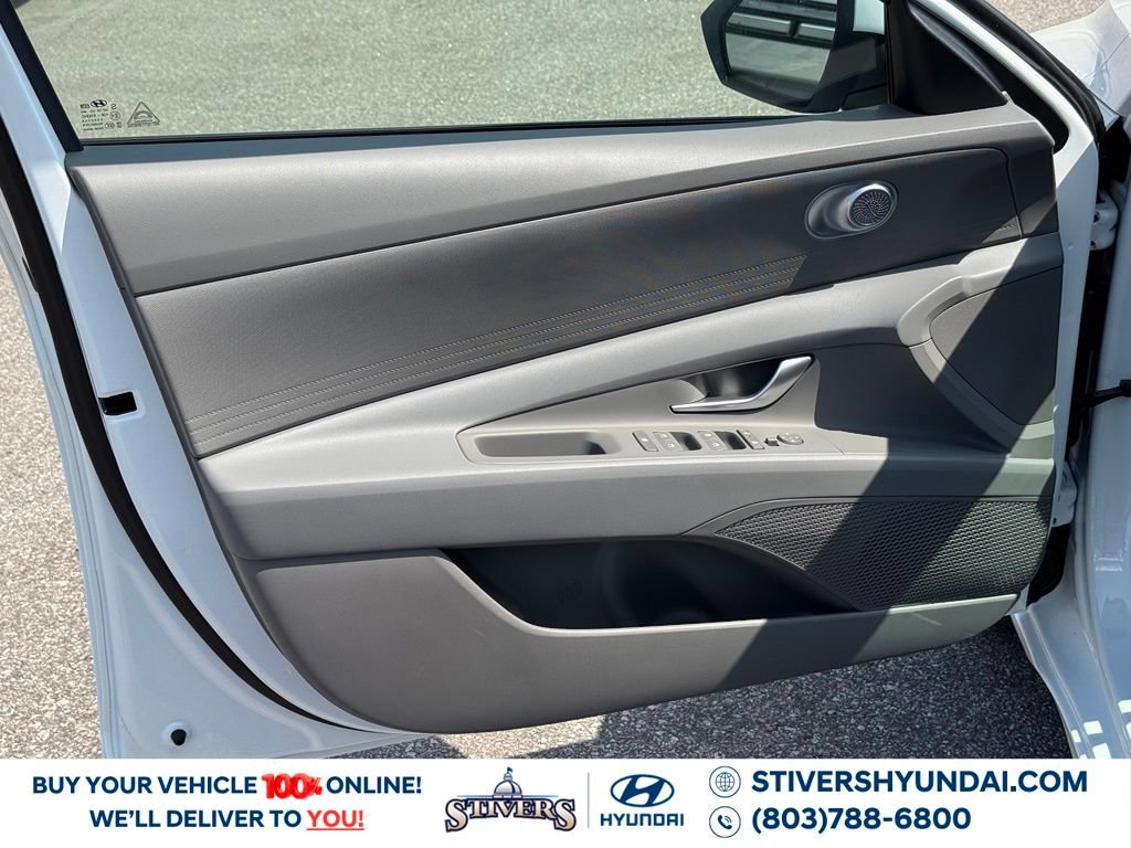New 2026 Hyundai Elantra Hybrid FWD image 22