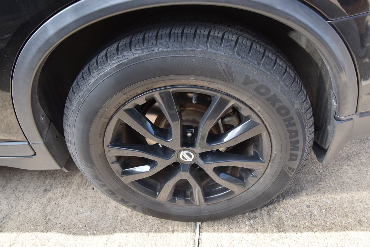 Used 2017 Nissan Rogue SV FWD image 11