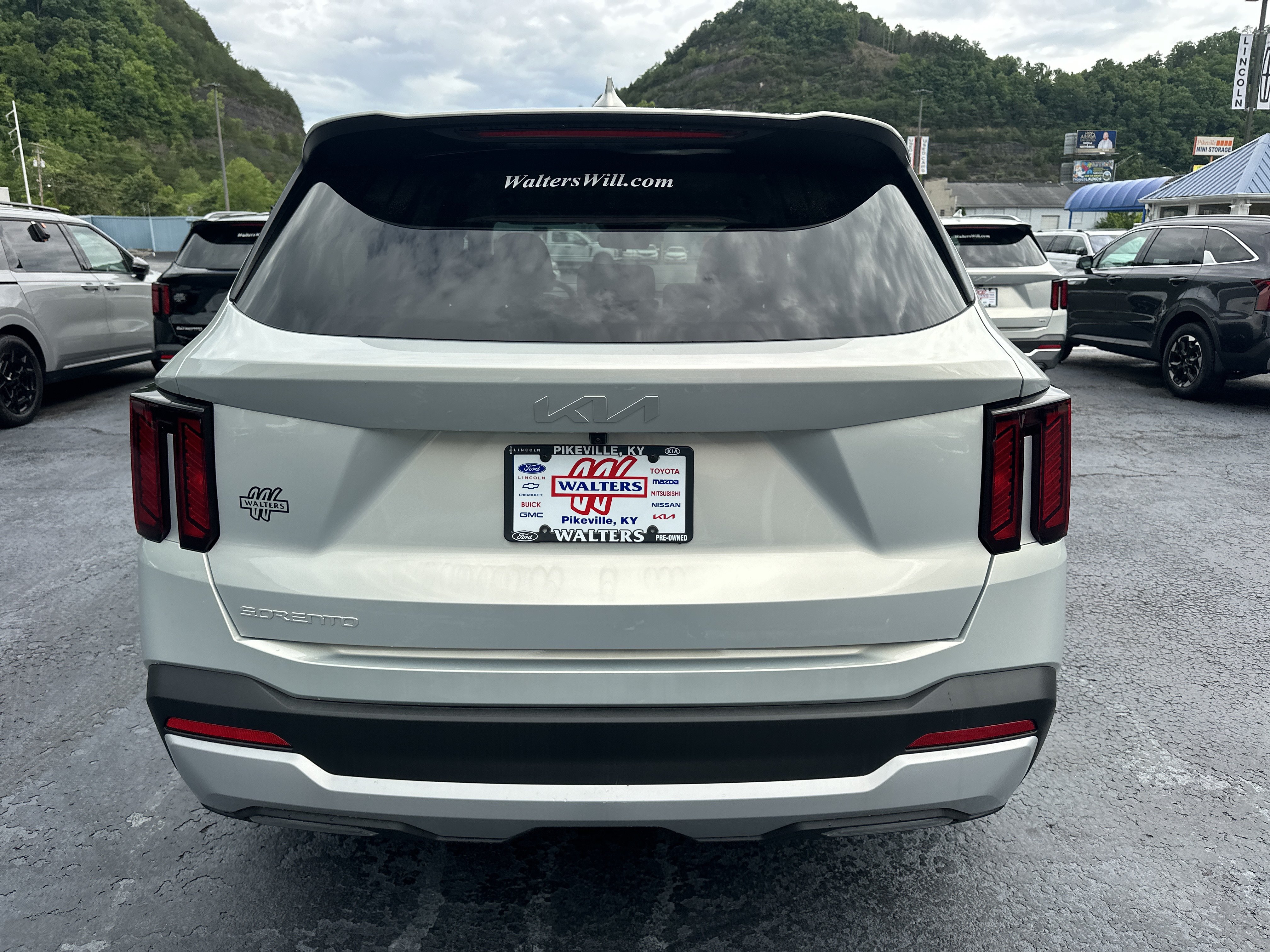 New 2026 Kia Sorento LX FWD image 3