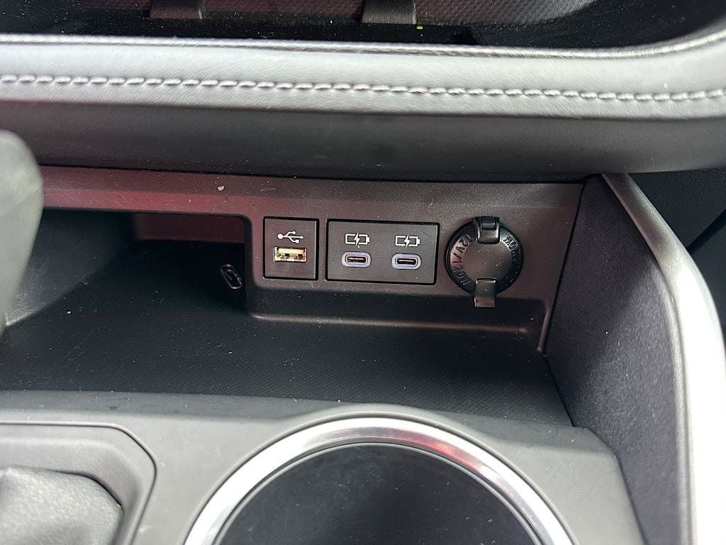 Certified 2023 Toyota Highlander XLE AWD/4WD image 29