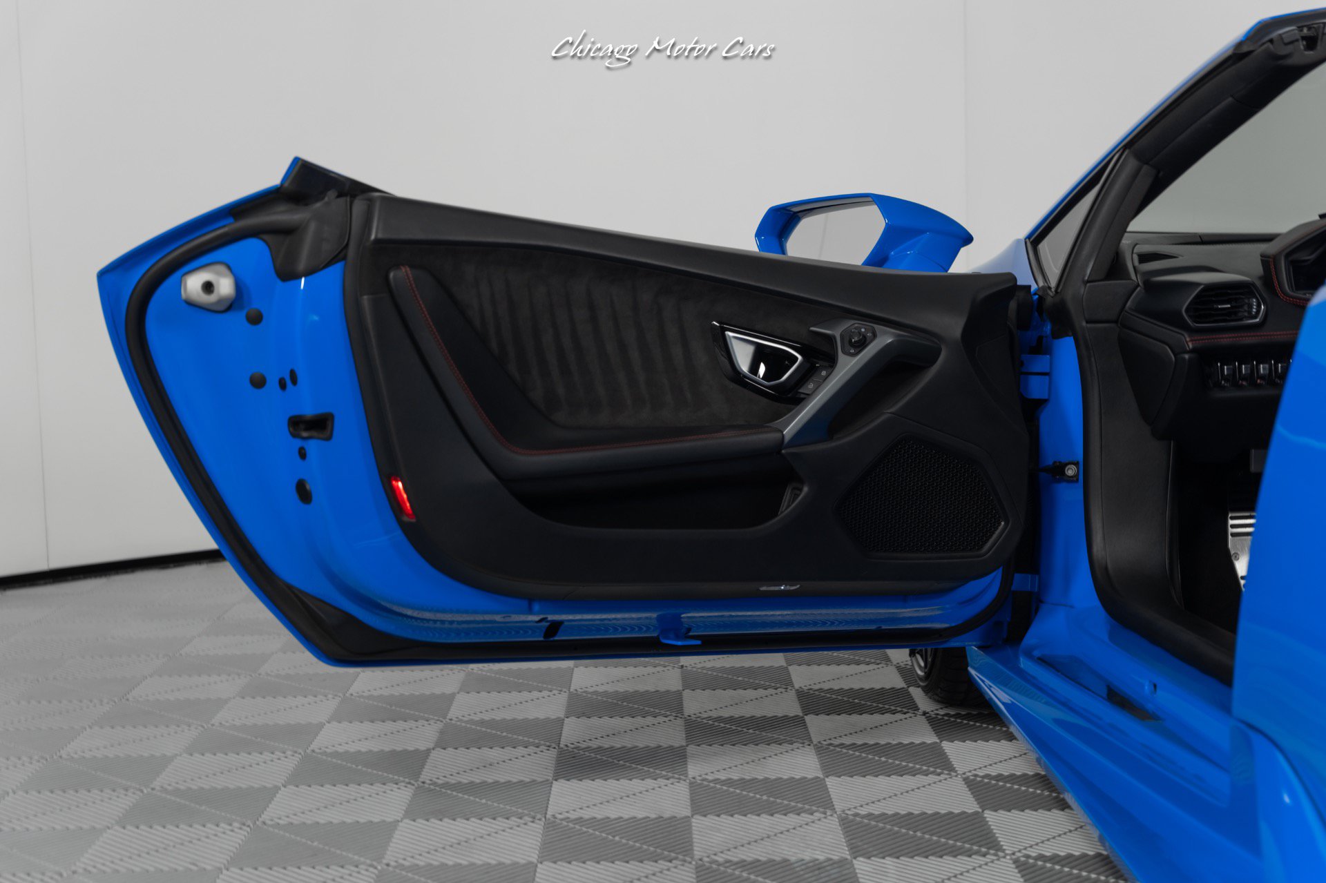 Used 2017 Lamborghini Huracan LP 580-2 RWD image 24