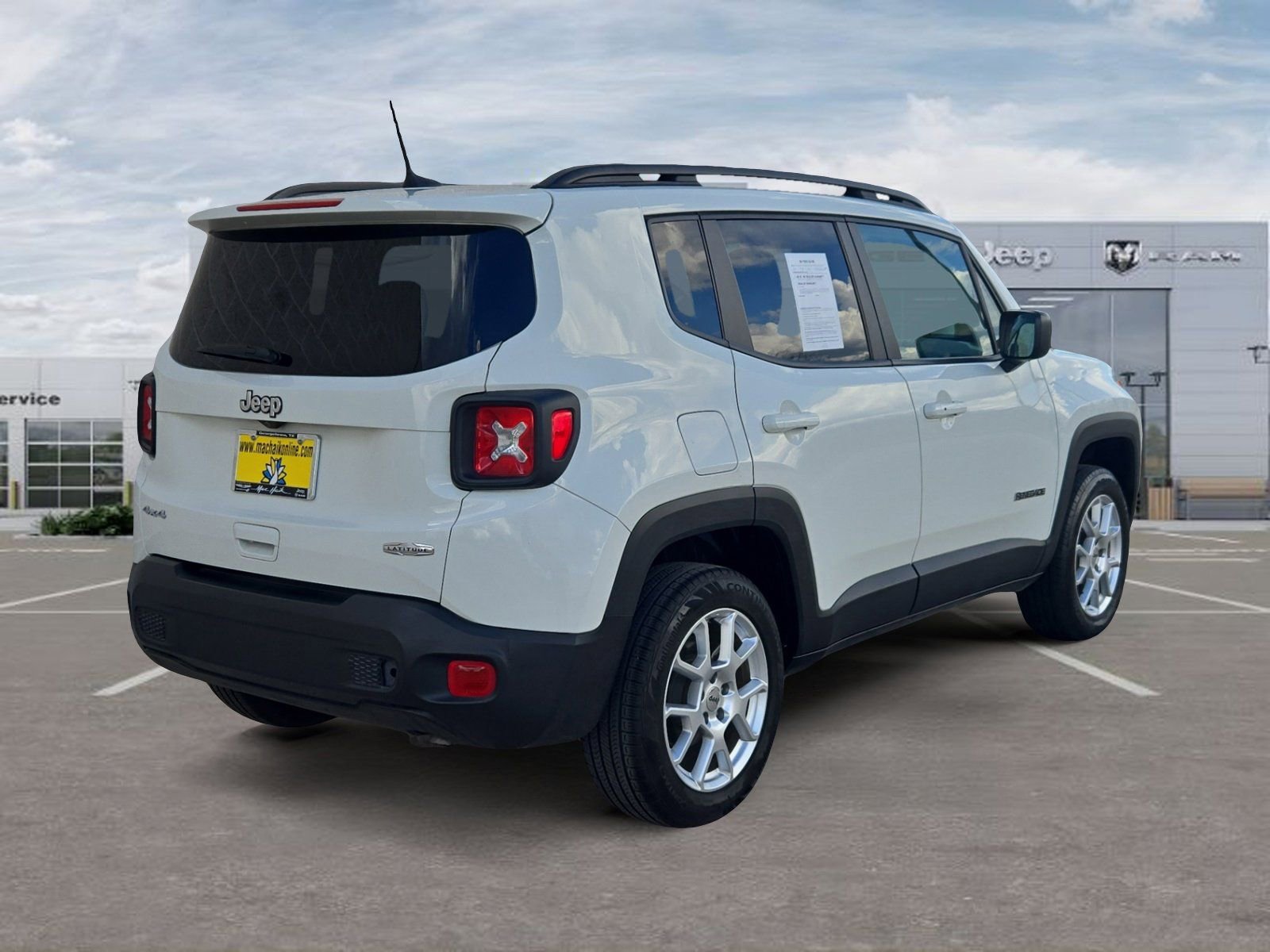 Certified 2022 Jeep Renegade Latitude AWD/4WD image 5