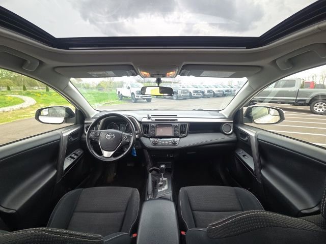 Used 2016 Toyota RAV4 XLE AWD/4WD image 19