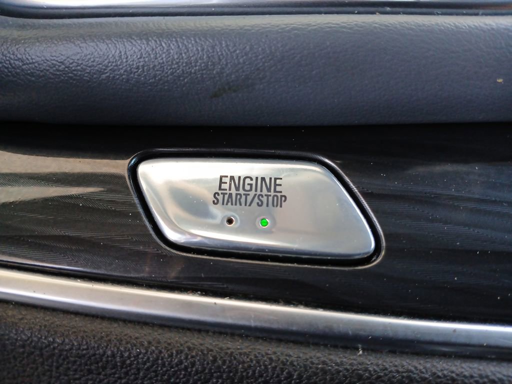 Certified 2019 Buick Enclave Essence FWD image 17
