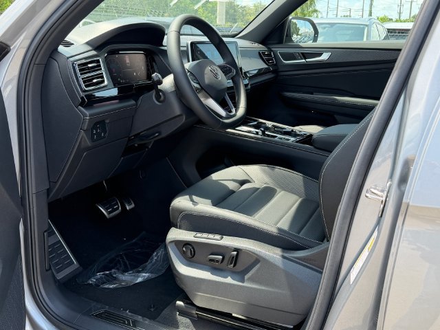 New 2026 Volkswagen Atlas Cross Sport SEL R-Line AWD/4WD image 13