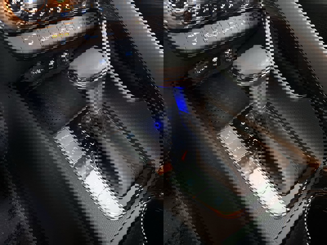 Used 2023 Hyundai Elantra SEL w/ Convenience Package image 18