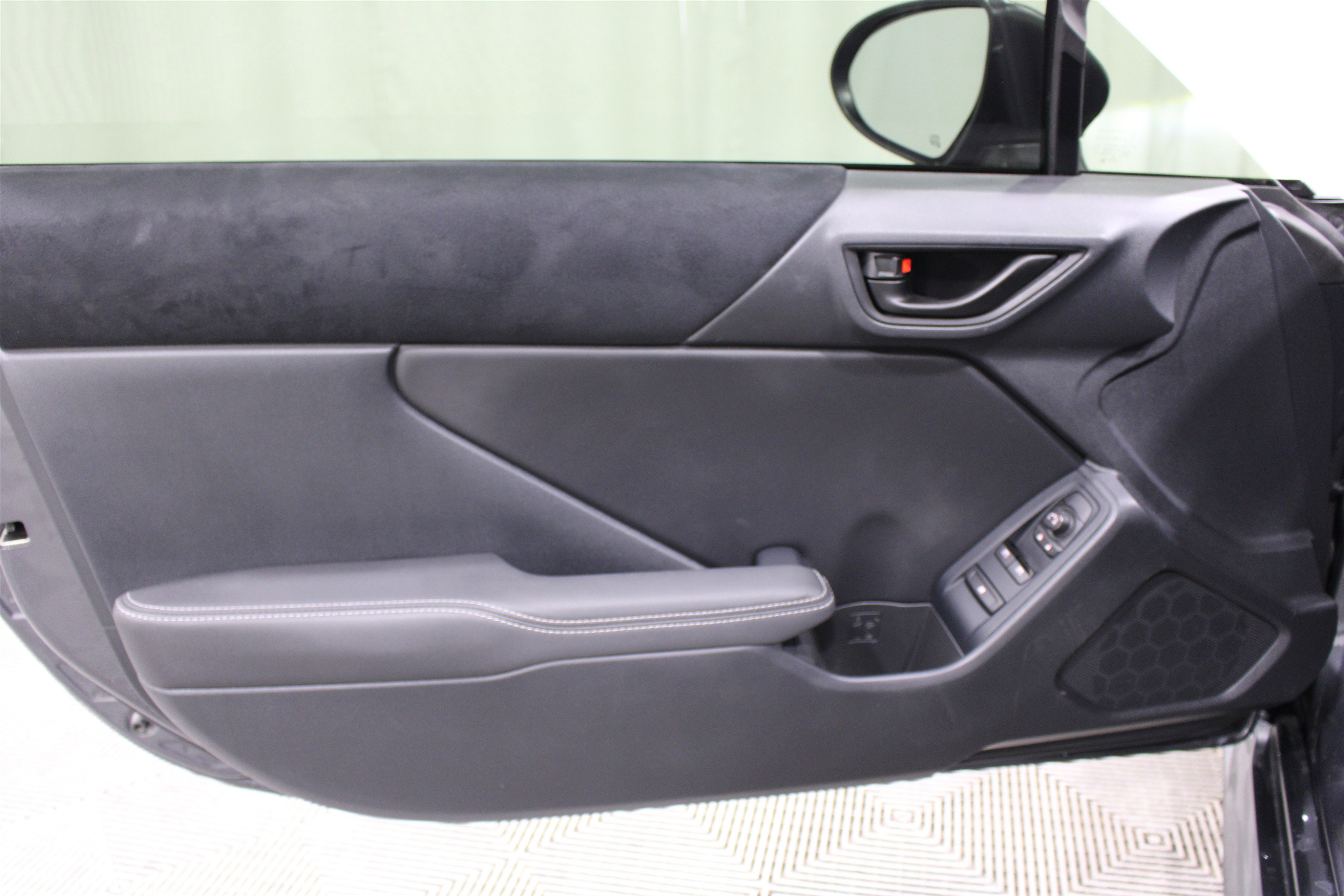 Used 2025 Toyota GR86 Premium w/ ALL Weather Mat Package (TMS) image 6