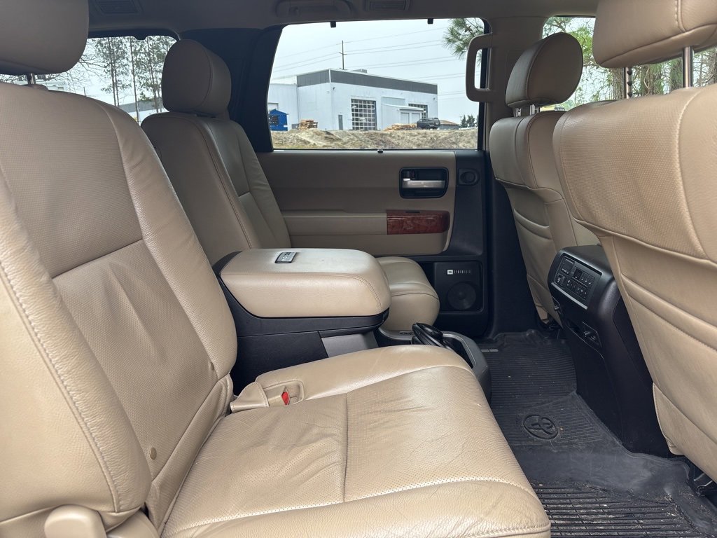 Used 2018 Toyota Sequoia Platinum image 18
