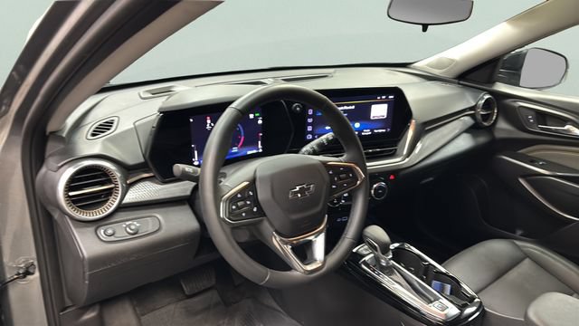 Used 2025 Chevrolet Trax ACTIV w/ Driver Confidence Package FWD image 17