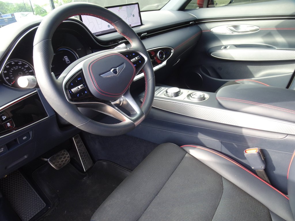 Used 2022 Genesis GV70 3.5T Sport AWD/4WD image 14