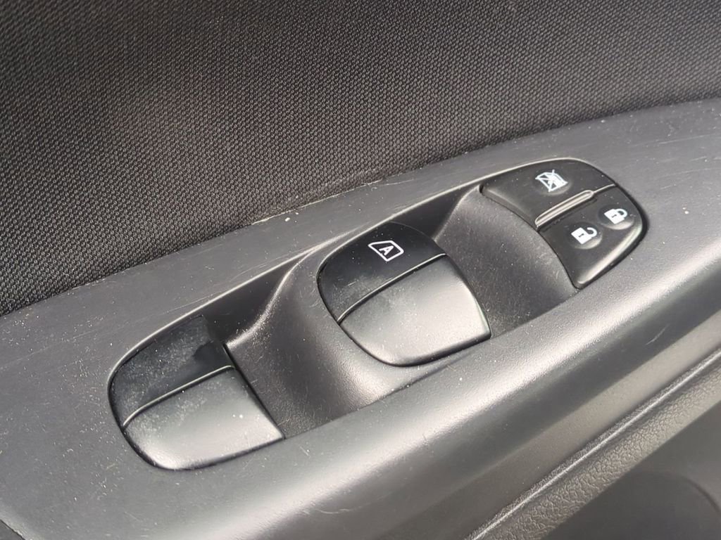 Used 2017 Nissan Sentra SV FWD image 11