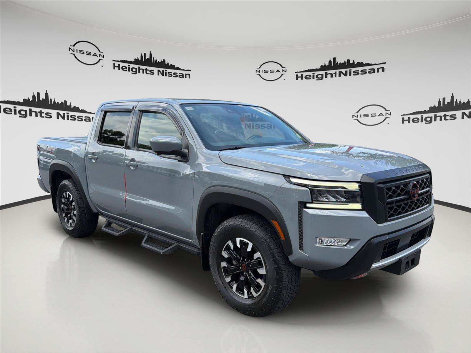 Used 2023 Nissan Frontier PRO-4X w/ Pro Convenience Package AWD/4WD image 7