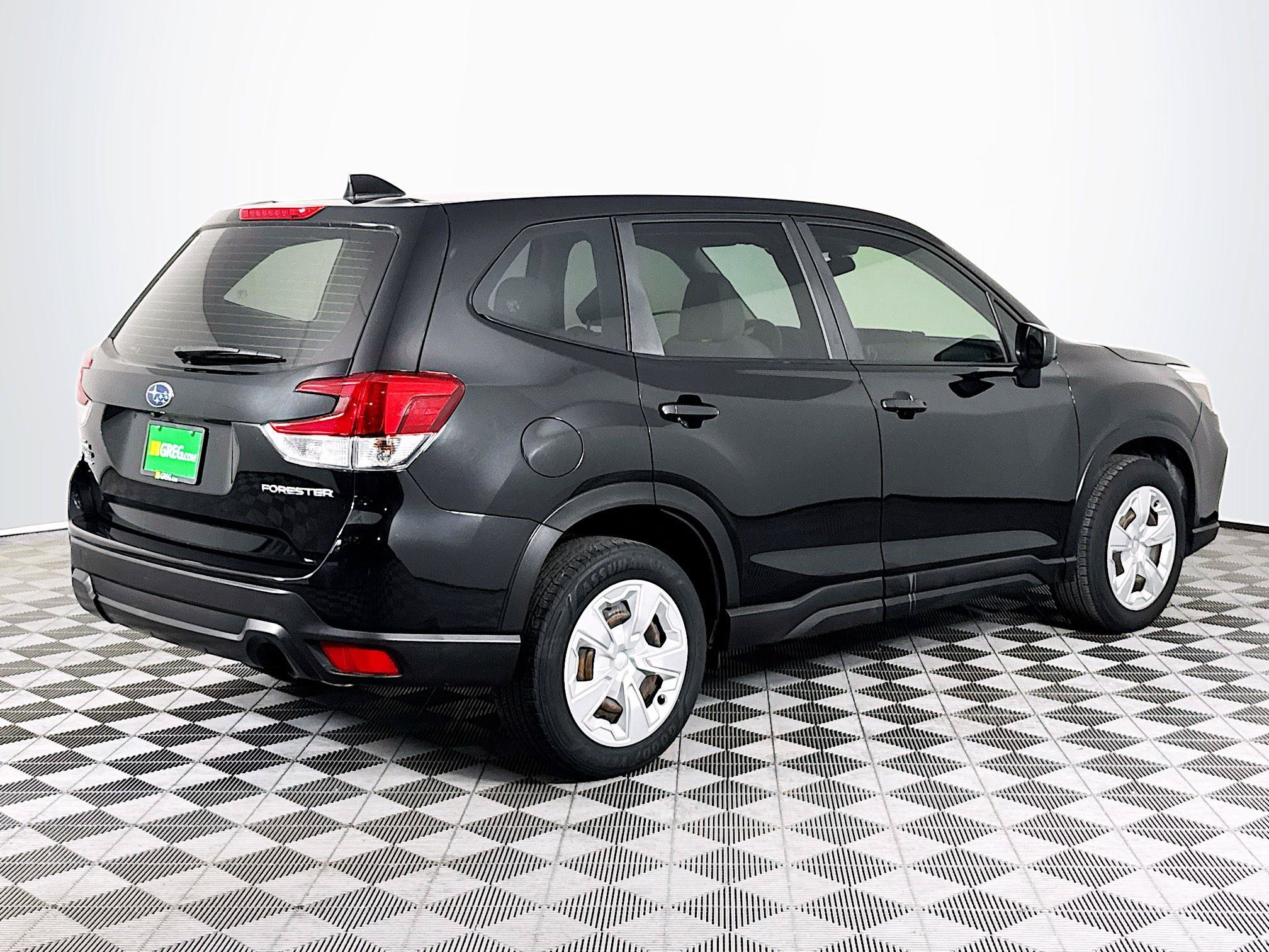 Used 2020 Subaru Forester AWD/4WD image 8