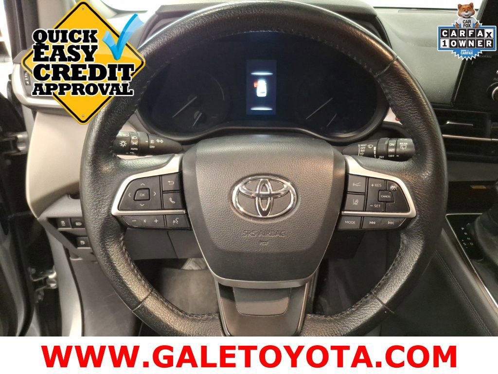 Used 2021 Toyota Sienna XLE w/ XLE Plus Package image 17