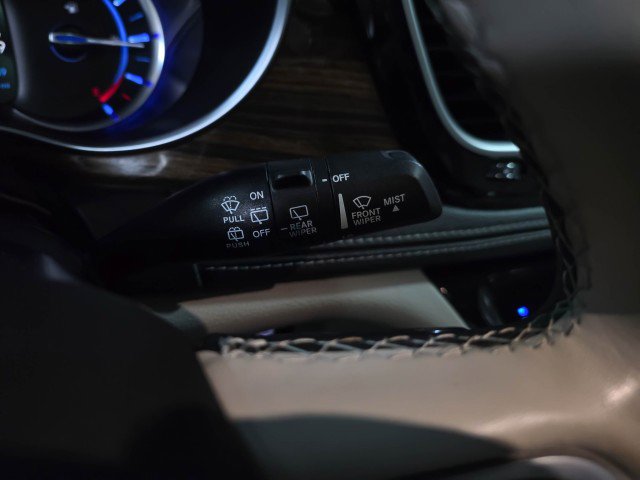 Used 2021 Chrysler Pacifica Limited image 29