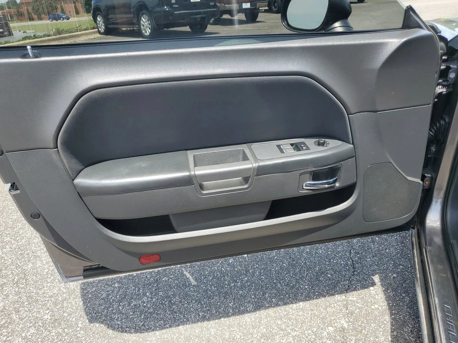 Used 2014 Dodge Challenger R/T image 15