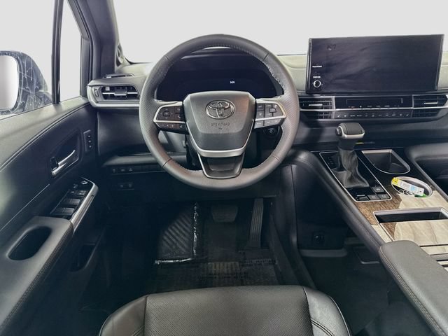 Certified 2026 Toyota Sienna Limited FWD image 24