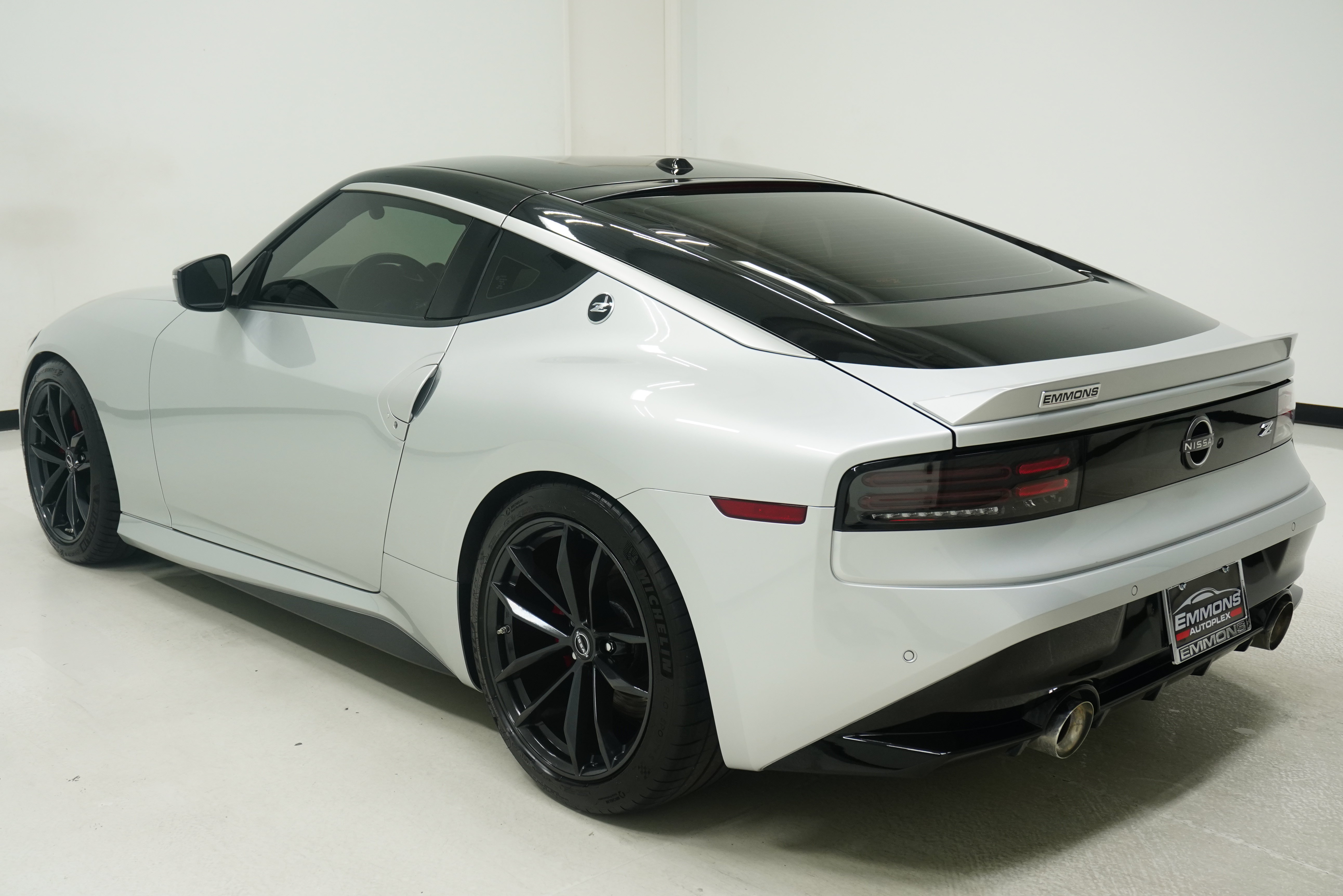 Used 2023 Nissan Z w/ Floor Mat Package (L93) RWD image 6