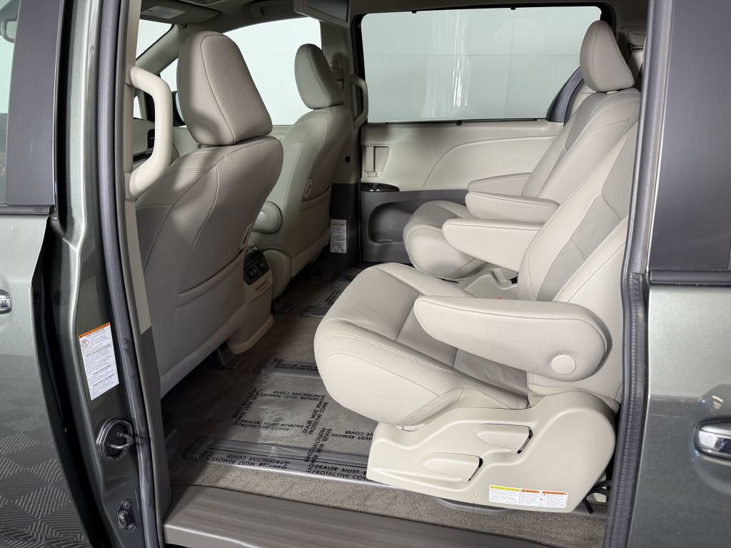 Used 2018 Toyota Sienna XLE Premium w/ Protection Package AWD/4WD image 19