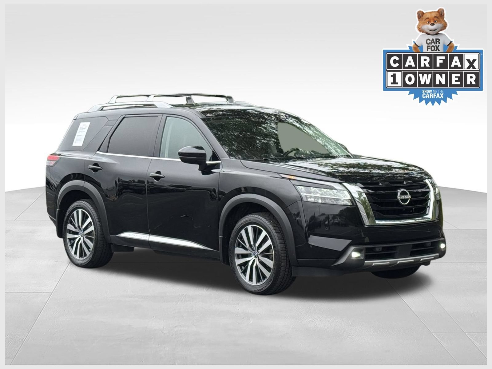 Used 2022 Nissan Pathfinder Platinum w/ Cargo Package AWD/4WD image 1