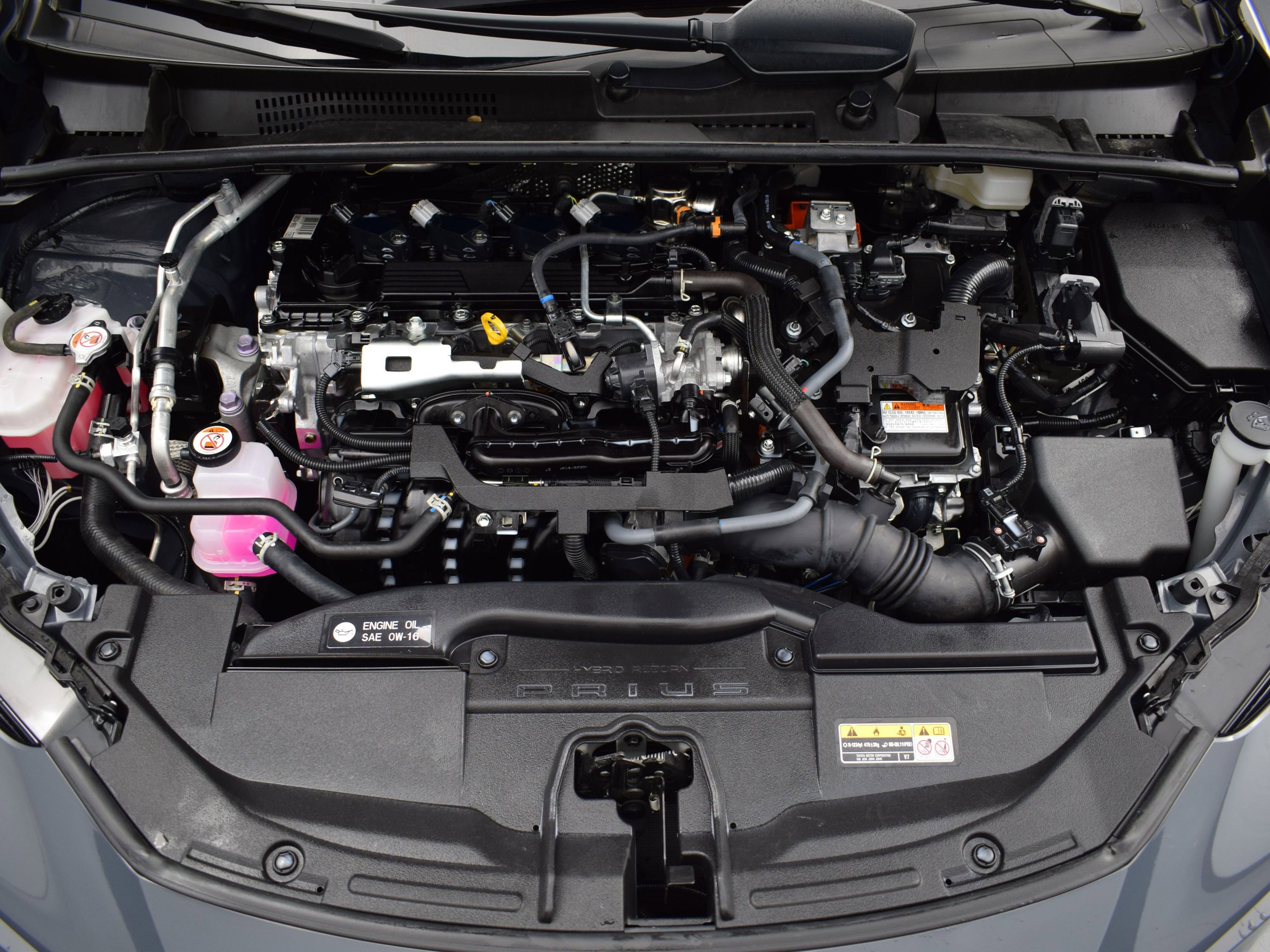 Used 2025 Toyota Prius LE image 9