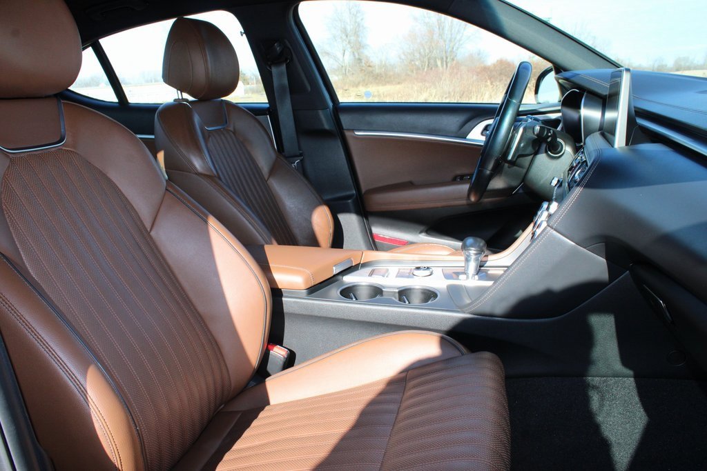 Used 2021 Genesis G70 3.3T image 24