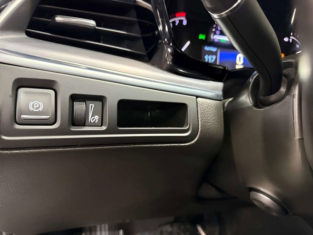 Used 2019 Cadillac XT5 Luxury w/ Trailering Package AWD/4WD image 35