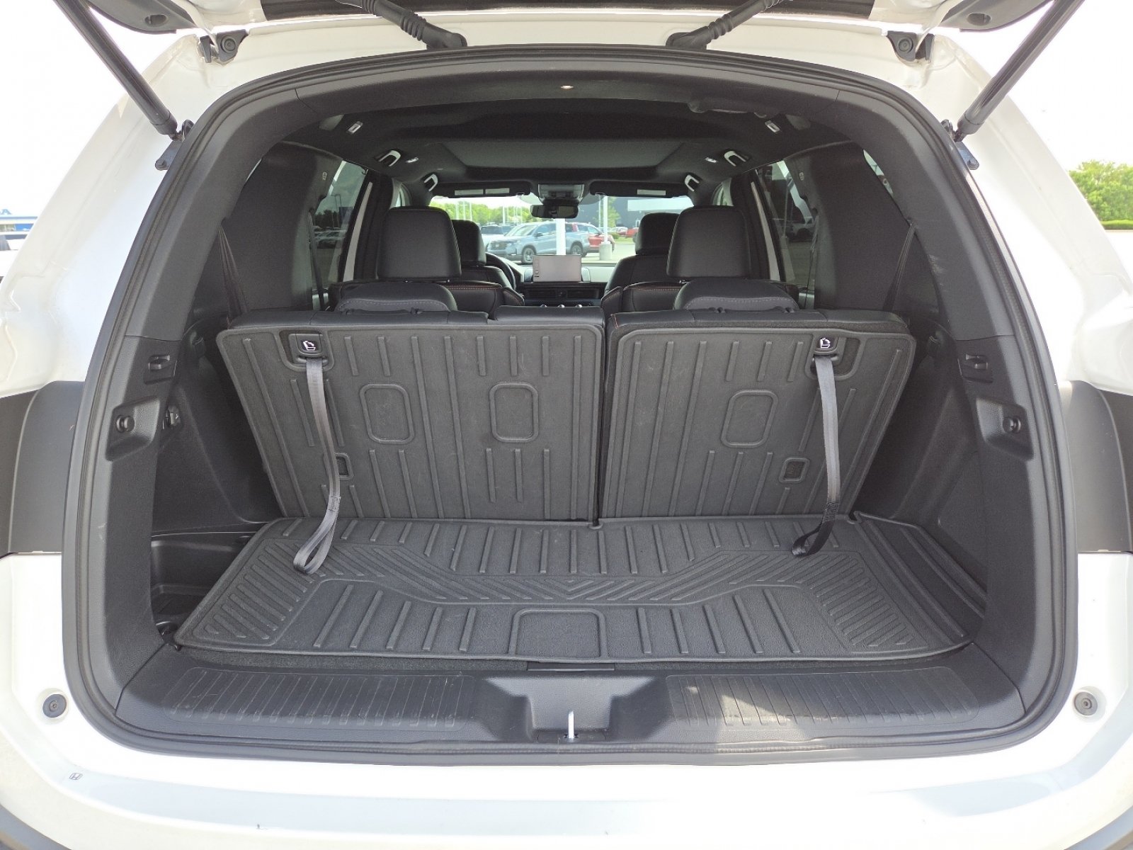 Used 2025 Honda Pilot TrailSport image 21