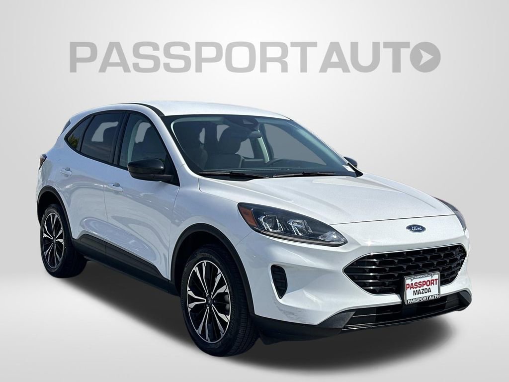 Used 2022 Ford Escape SE image 6
