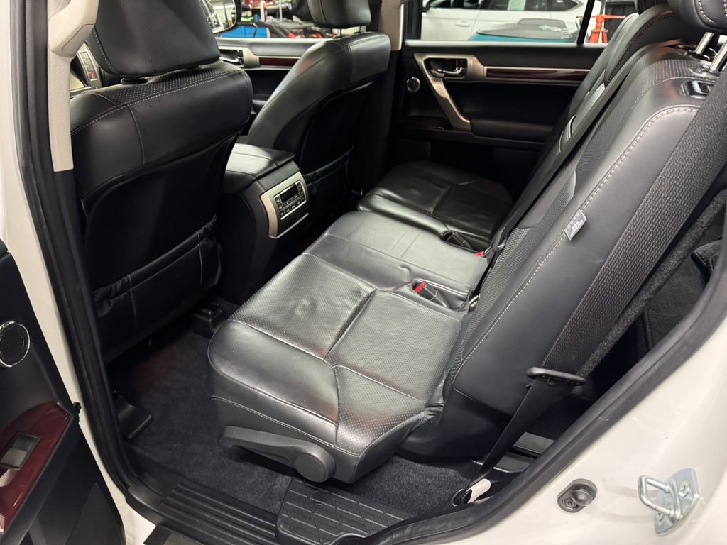 Used 2019 Lexus GX 460 Luxury image 15