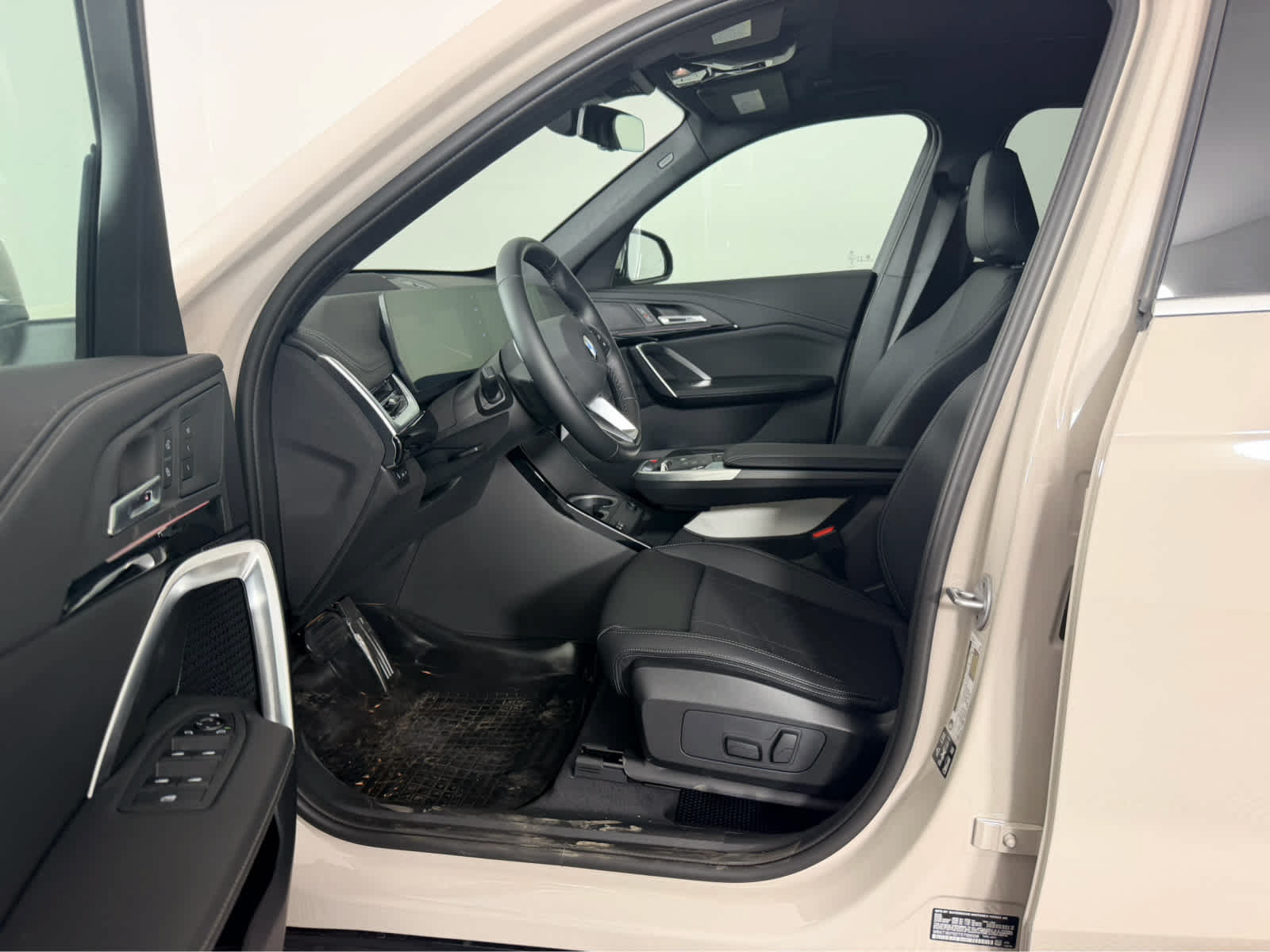 New 2026 BMW X1 xDrive28i w/ Technology Package AWD/4WD image 9
