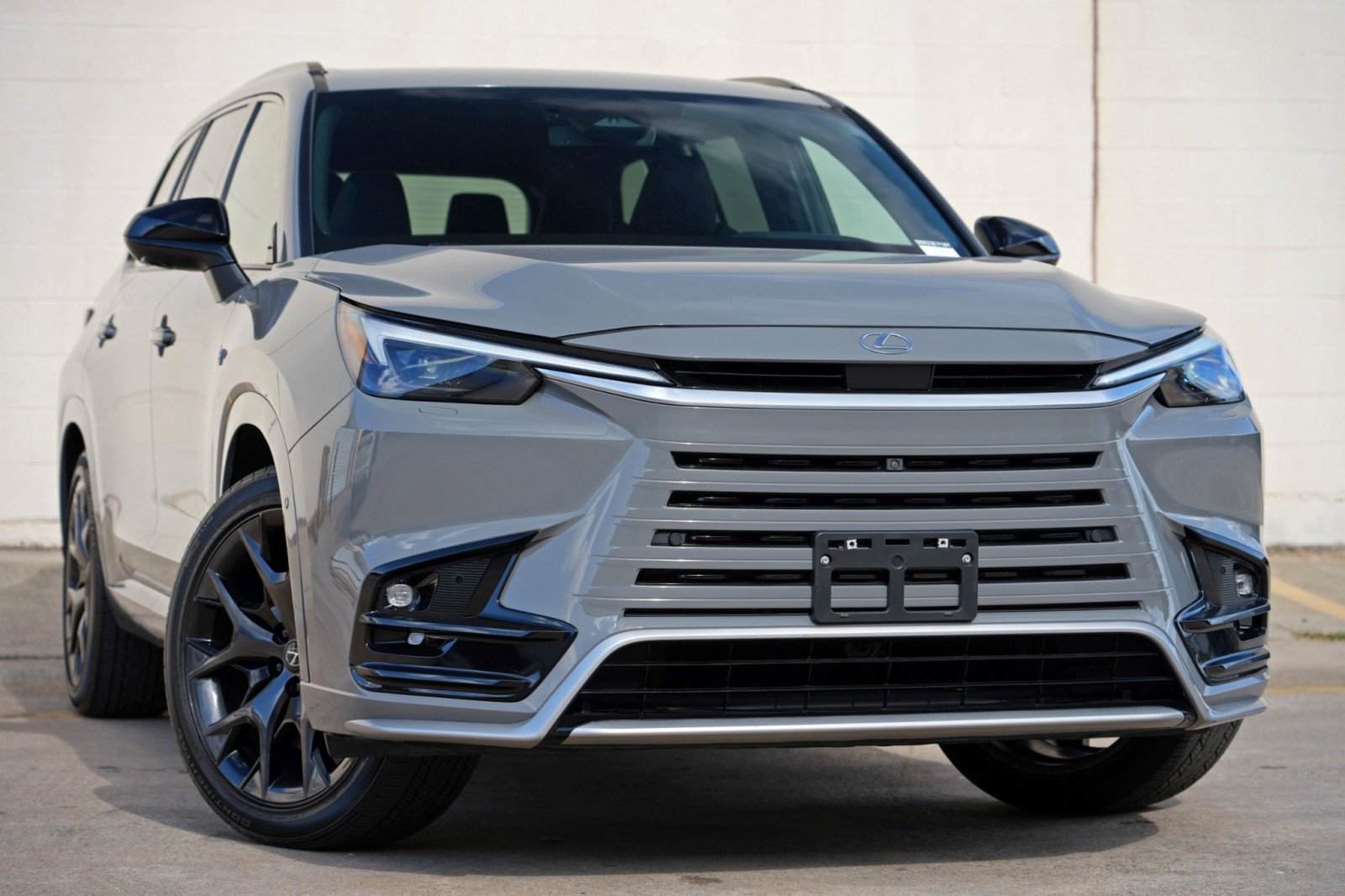 Used 2024 Lexus TX 500h AWD image 4