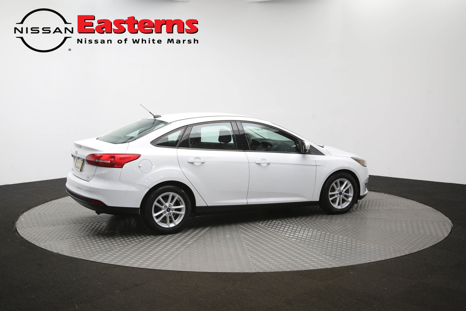 Used 2018 Ford Focus SE w/ Cold Weather Package FWD image 41
