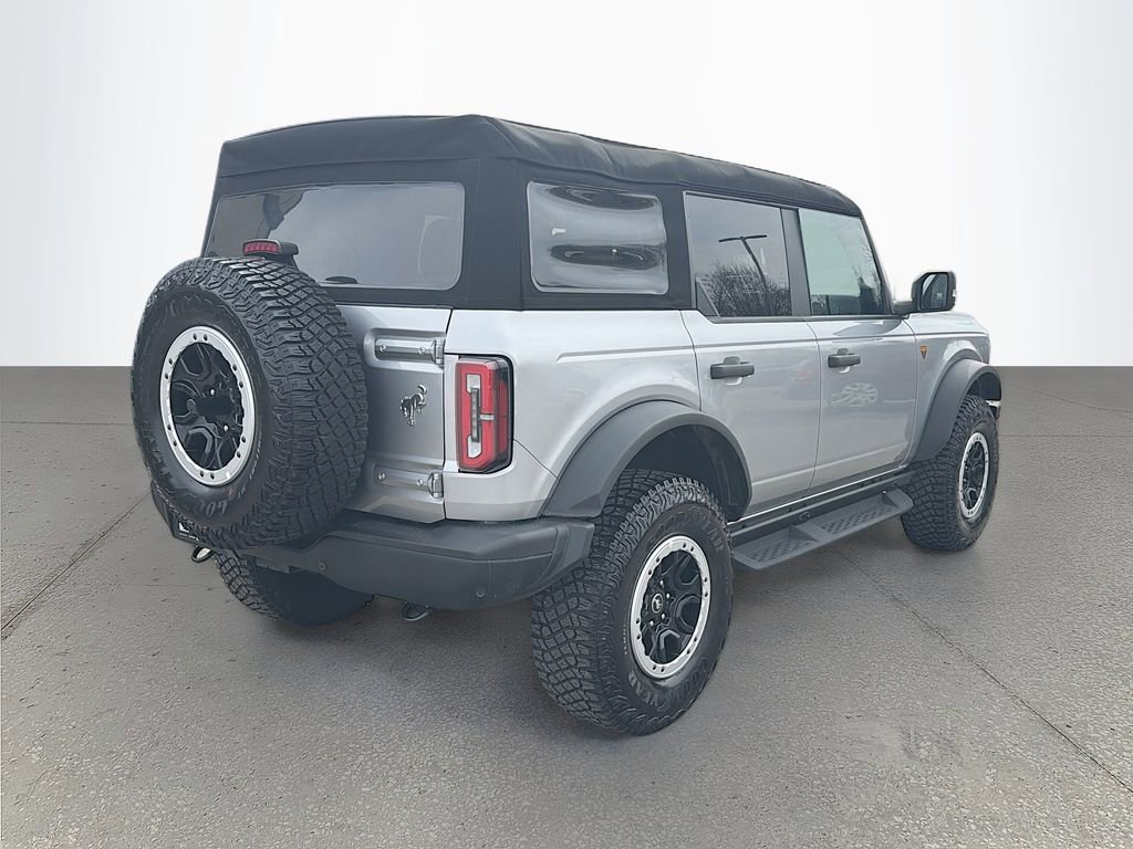 Used 2024 Ford Bronco Badlands image 4