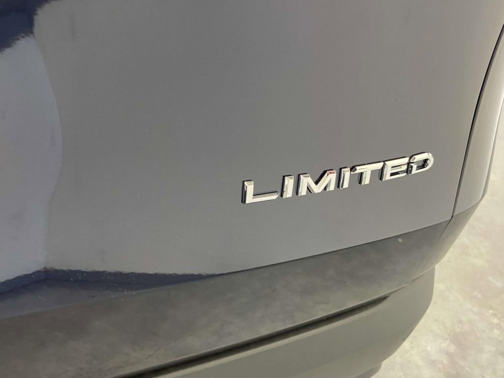 Used 2026 Toyota Grand Highlander Limited image 11