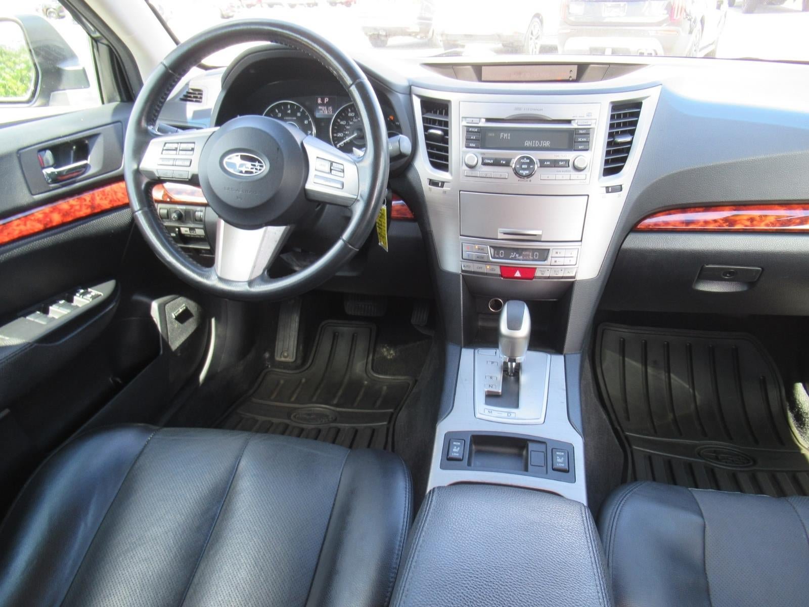 Used 2011 Subaru Outback 2.5i Limited AWD/4WD image 13